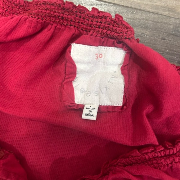 💗Vibrant Red Smocked Blouse with Embroided Flowers - Picture 3 of 3